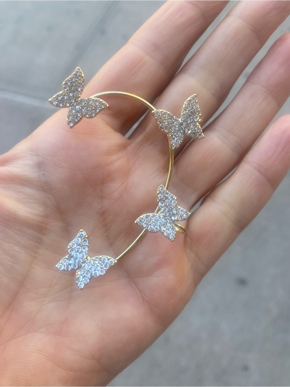 Ear jewelry fors over ear